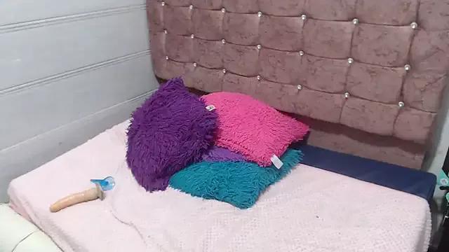 Check out our webcam shows gallery and message on a personal level with our sweet squirt cams hosts, showing off their natural physiques and sex toys.