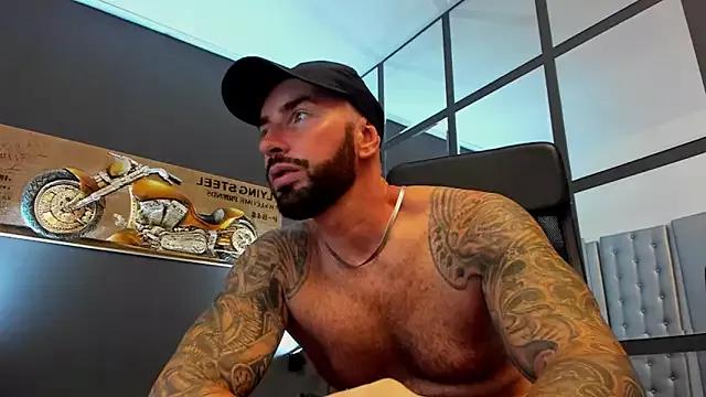 AronGrant from StripChat is Freechat