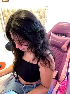 Check out our webcam shows gallery and message on a personal level with our sweet squirt cams hosts, showing off their natural physiques and sex toys.