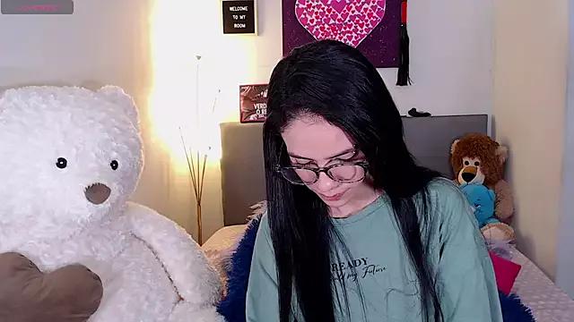 Check out our webcam shows gallery and message on a personal level with our sweet squirt cams hosts, showing off their natural physiques and sex toys.