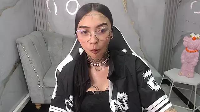 Check out our webcam shows gallery and message on a personal level with our sweet squirt cams hosts, showing off their natural physiques and sex toys.