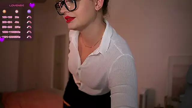 ashleybamby2 from StripChat is Freechat