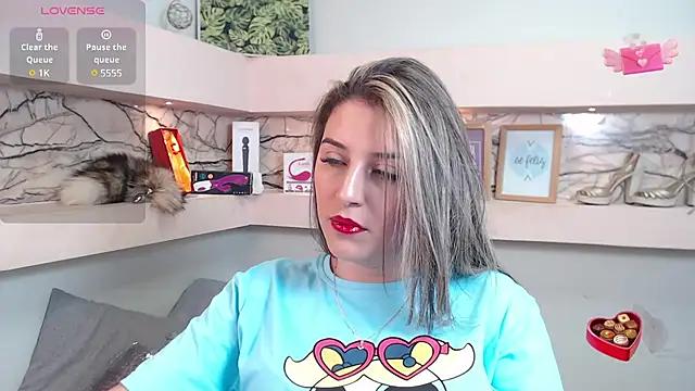 Check out our webcam shows gallery and message on a personal level with our sweet squirt cams hosts, showing off their natural physiques and sex toys.