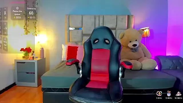 Check out our webcam shows gallery and message on a personal level with our sweet squirt cams hosts, showing off their natural physiques and sex toys.