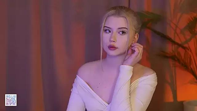 AshleyNikoo from StripChat is Freechat