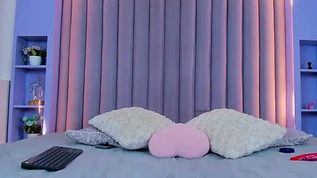 Check out our webcam shows gallery and message on a personal level with our sweet squirt cams hosts, showing off their natural physiques and sex toys.