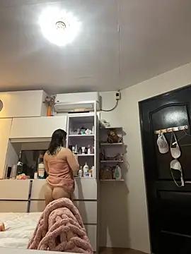 Check out our webcam shows gallery and message on a personal level with our sweet squirt cams hosts, showing off their natural physiques and sex toys.