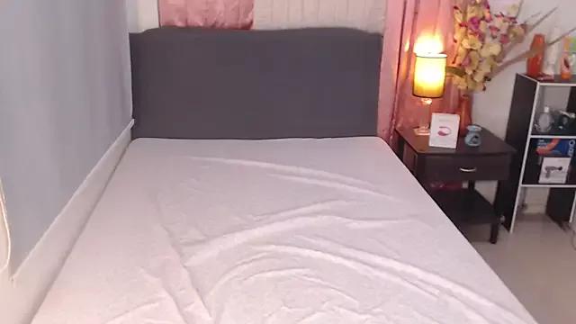 AthaliaXoxo from StripChat is Freechat