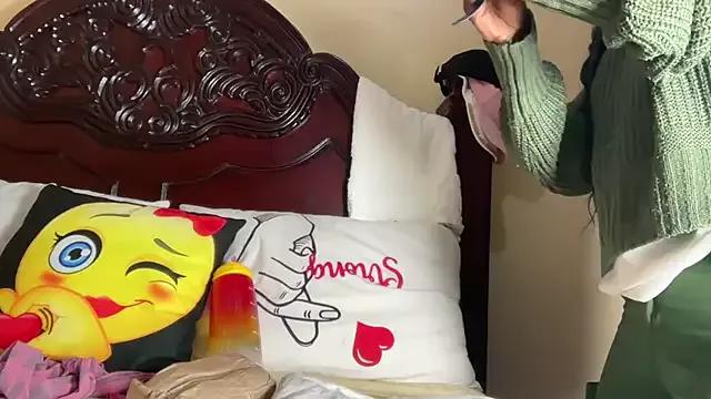 Check out our webcam shows gallery and message on a personal level with our sweet squirt cams hosts, showing off their natural physiques and sex toys.