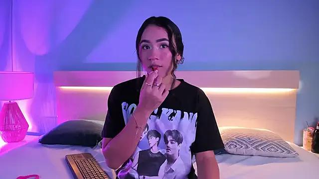 Check out our webcam shows gallery and message on a personal level with our sweet squirt cams hosts, showing off their natural physiques and sex toys.