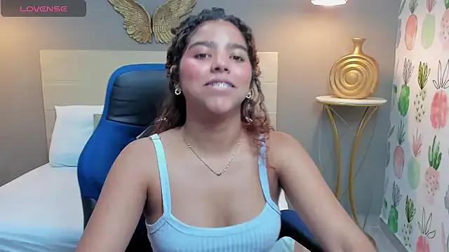 aurora_rodriguez from StripChat is Freechat