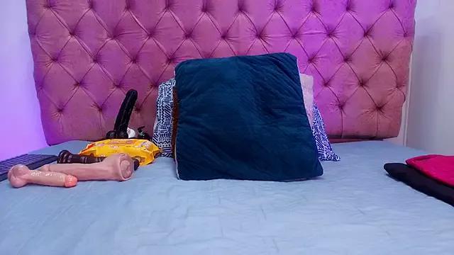Check out our webcam shows gallery and message on a personal level with our sweet squirt cams hosts, showing off their natural physiques and sex toys.