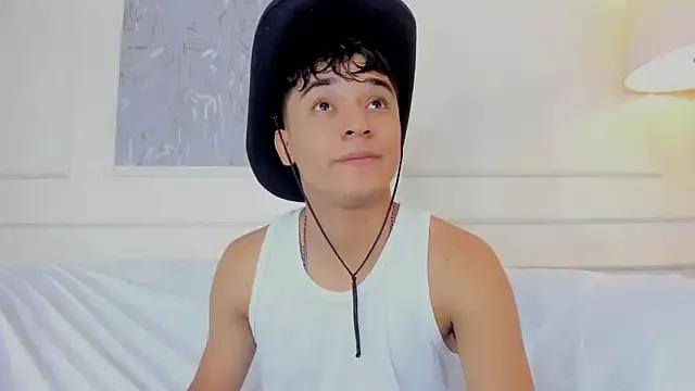 Austin_Cardieff from StripChat is Freechat