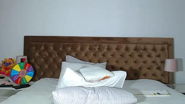 Check out our webcam shows gallery and message on a personal level with our sweet squirt cams hosts, showing off their natural physiques and sex toys.