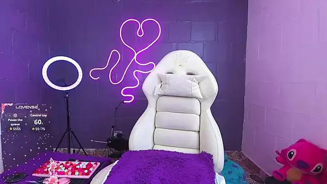 Check out our webcam shows gallery and message on a personal level with our sweet squirt cams hosts, showing off their natural physiques and sex toys.