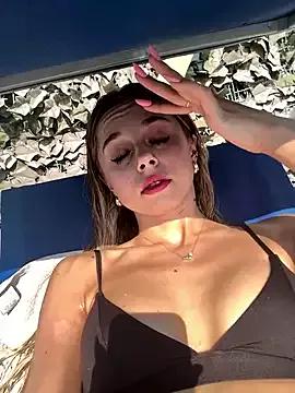 BabyAnais from StripChat is Freechat