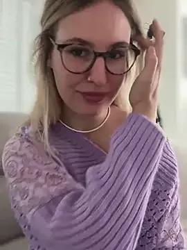 BabyCalipornia from StripChat is Freechat