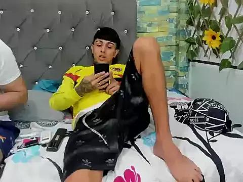 bad_boys_01 from StripChat is Freechat