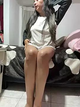 Bamby_milflatina from StripChat is Freechat