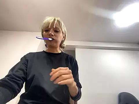barbarangel from StripChat is Freechat