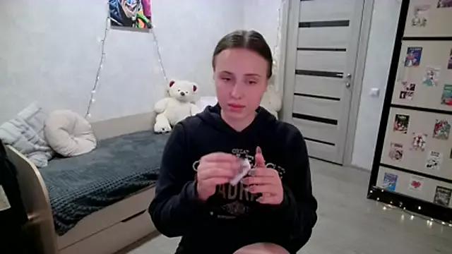 BarbiePieer from StripChat is Freechat