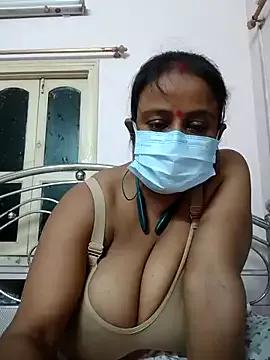 Barna_Love from StripChat is Freechat