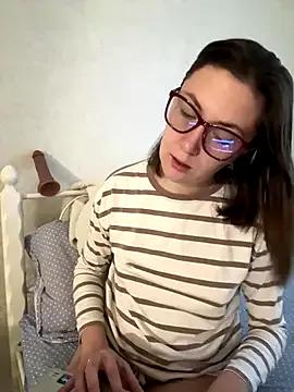 BeatriceTender from StripChat is Freechat