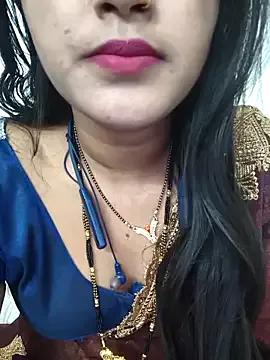 BEAUTY_QUE from StripChat is Freechat