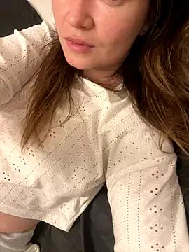 belajuli from StripChat is Freechat