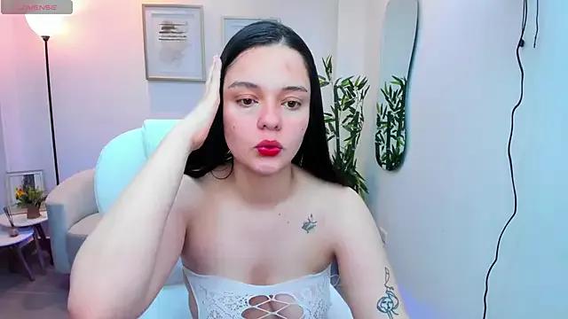 Bella-hadiid from StripChat is Freechat