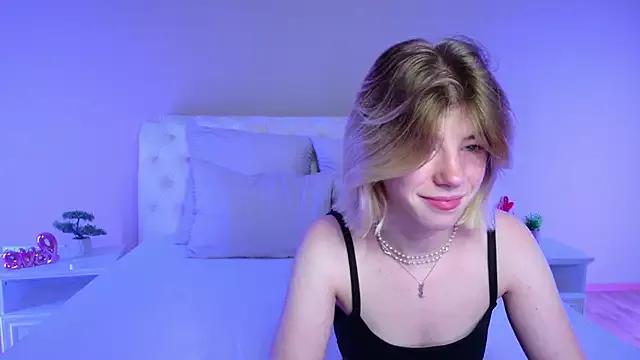 Check out our webcam shows gallery and message on a personal level with our sweet squirt cams hosts, showing off their natural physiques and sex toys.