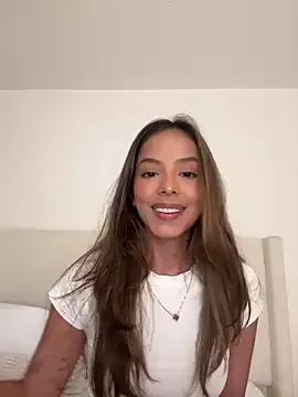 Bella_cutte_ from StripChat is Freechat