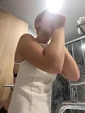 Bellablows from StripChat is Freechat