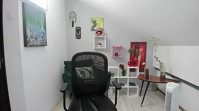 Check out our webcam shows gallery and message on a personal level with our sweet squirt cams hosts, showing off their natural physiques and sex toys.