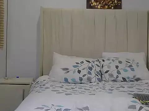 BhadBhad_Kitty from StripChat is Freechat