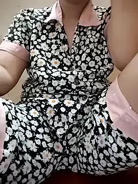 Bigass_squirt from StripChat is Freechat
