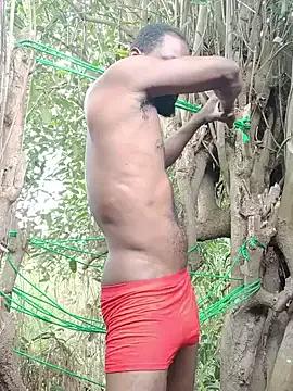 bigblackbangerkay from StripChat is Freechat