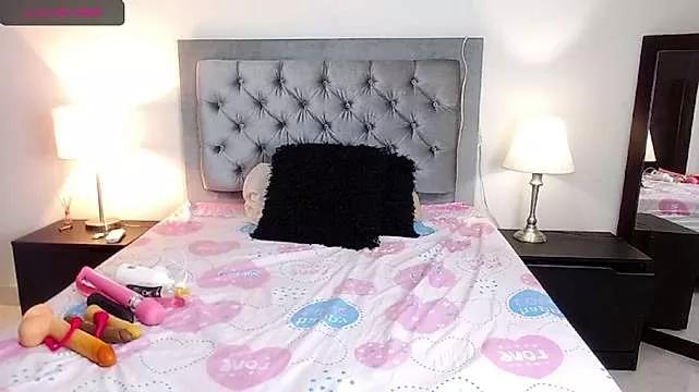 Check out our webcam shows gallery and message on a personal level with our sweet squirt cams hosts, showing off their natural physiques and sex toys.