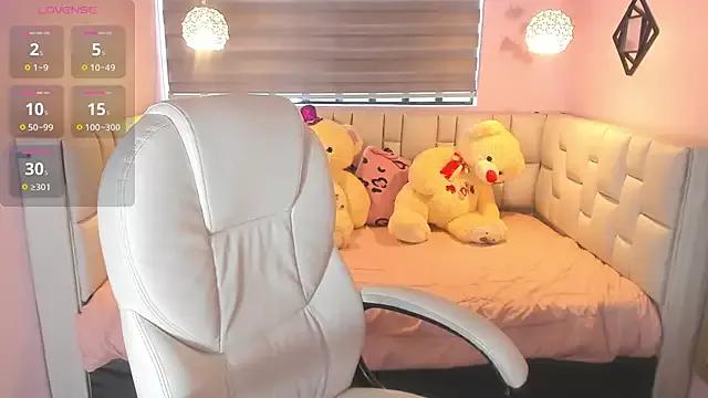 Check out our webcam shows gallery and message on a personal level with our sweet squirt cams hosts, showing off their natural physiques and sex toys.