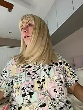 Blonde-BrookeX from StripChat is Freechat