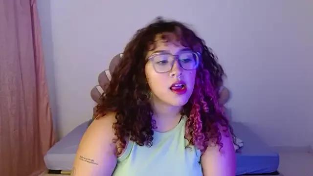 BlueeVelvet from StripChat is Freechat