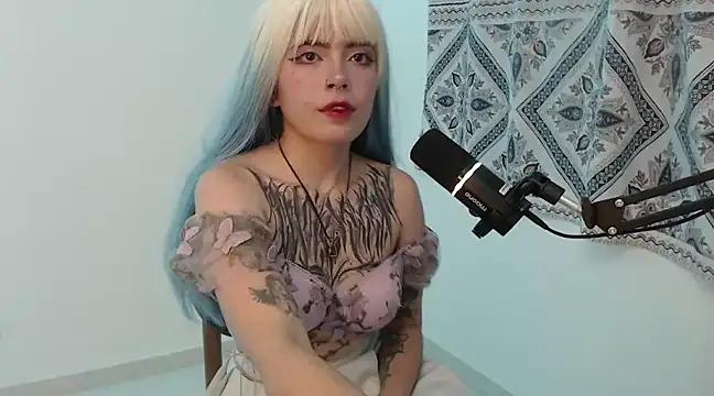Check out our webcam shows gallery and message on a personal level with our sweet squirt cams hosts, showing off their natural physiques and sex toys.