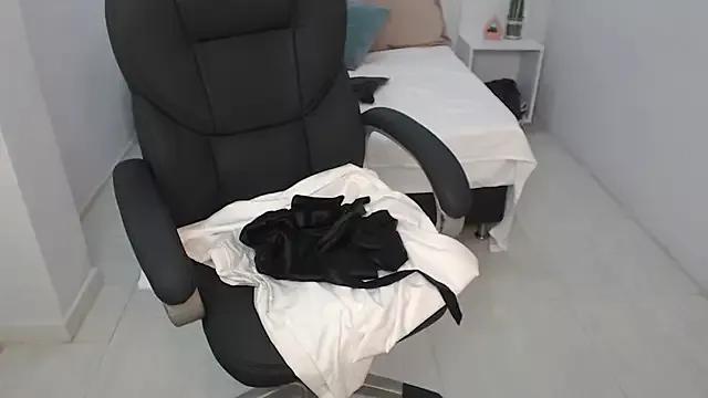 Check out our webcam shows gallery and message on a personal level with our sweet squirt cams hosts, showing off their natural physiques and sex toys.