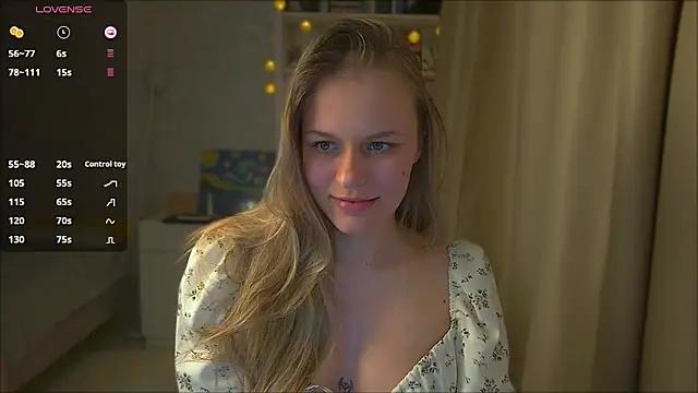 Britney_pretty from StripChat is Freechat
