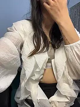 bunny_b4nny from StripChat is Freechat