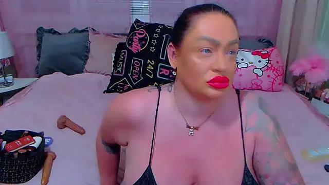 BustyVicky from StripChat is Freechat