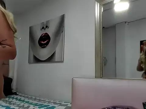 caarla_Honey from StripChat is Freechat