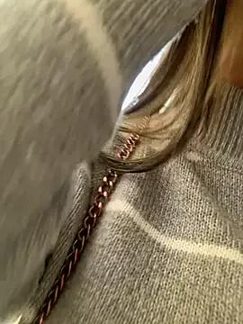 cami-leon from StripChat is Freechat