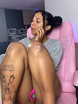 Cami_C from StripChat is Freechat