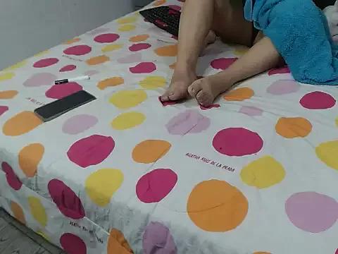 camilahot10 from StripChat is Freechat